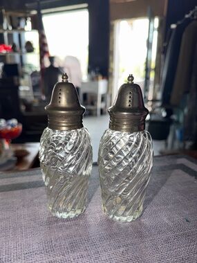 Vintage Swirl Glass Salt and Pepper Shakers with Metal Tops